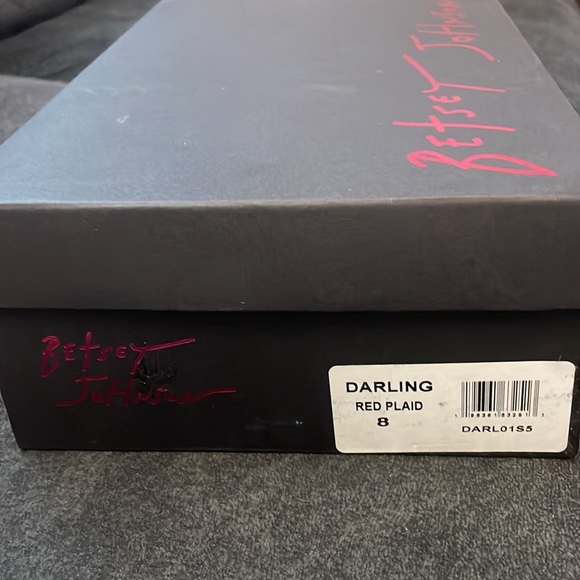 Betsey Johnson Darling RHINESTONE EMBELLISHED FLARED HEEL PUMP IN RED MULTI - Picture 7 of 7